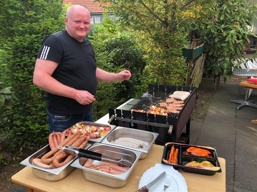 Fleisch auf dem Holzkohlegrill